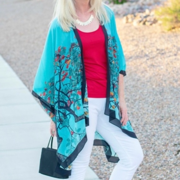 Soft Surroundings Tops - Soft Surroundings Womens 100% Silk Azura Topper
Kimono Top Size L XL